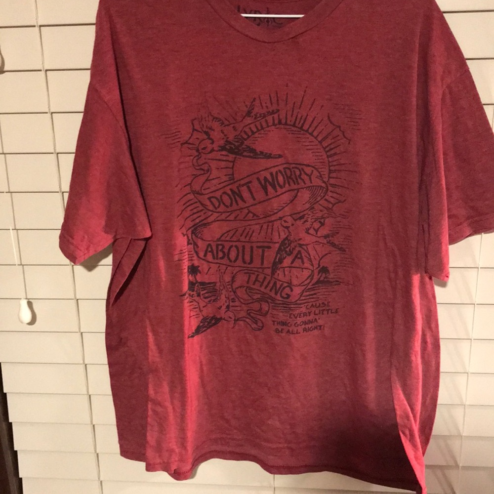 Graphic tee
